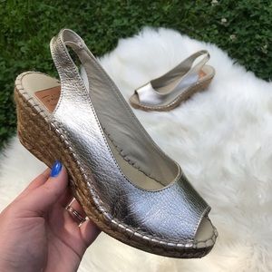 Fabiolas Slingback Silver Wedge espadrilles